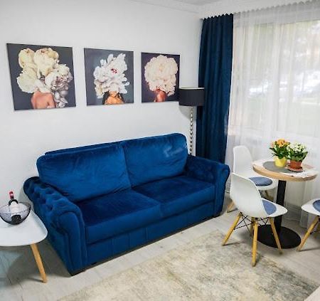 Escape Aparthotel Suceava Esterno foto