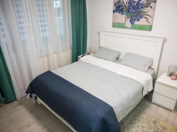 Escape Aparthotel Suceava Esterno foto